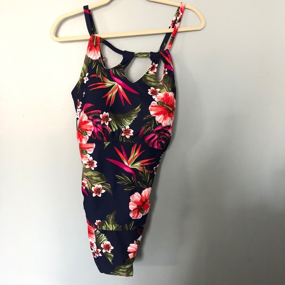Kona Sol Other - Kona sol key hole navy floral one piece 22W